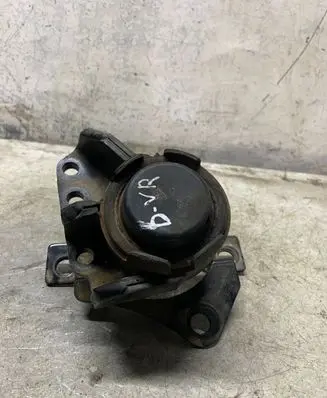 Ford Mondeo MK V Engine mount bracket