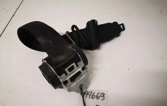 Ford Focus C-MAX Middle seatbelt (rear) 3m51r611b68 3m51r611b68e