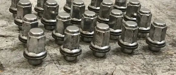 Toyota Avensis T250 Nuts/bolts 