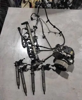 Chrysler Grand Voyager V Fuel injection system set 35022104H 0445010152 15062058F