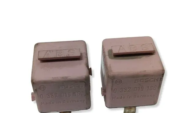 BMW 5 E39 Other relay 8365326