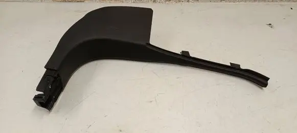Foot area side trim