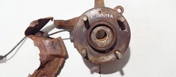 Hyundai Elantra Front wheel hub