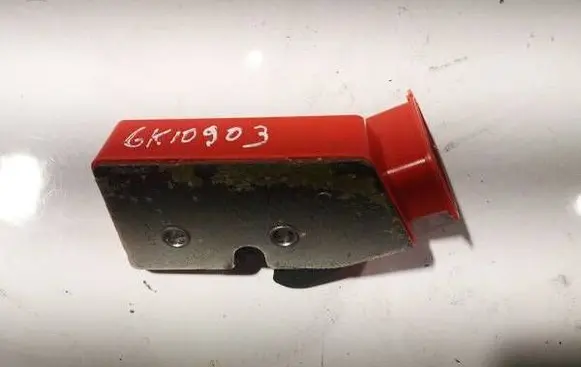 Ford Focus Seat back rest lock catch 