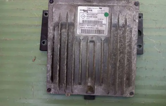 Nissan Note (E11) Engine control unit/module 8200399038 8200619409 R0410B034C