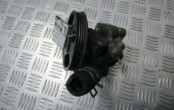 Mazda 323 Power steering pump