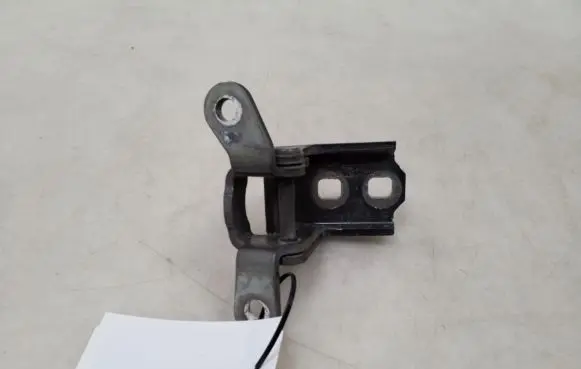 Opel Insignia A Rear door lower hinge