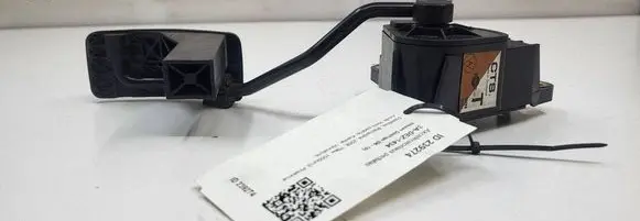 Nissan Qashqai Accelerator throttle pedal