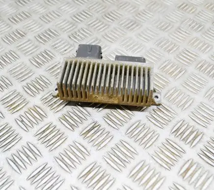 Opel Movano B Glow plug pre-heat relay 8200558438 8200558438A