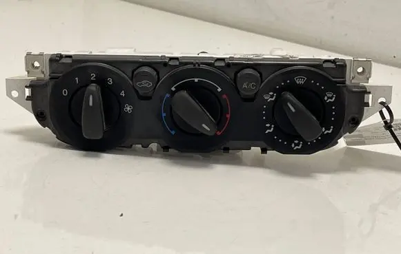 Ford Focus Climate control unit 69607003