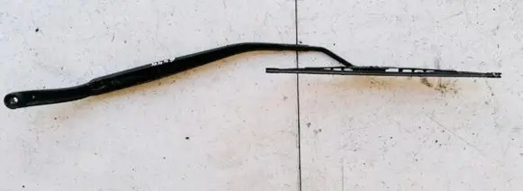 Chevrolet Captiva Front wiper blade arm