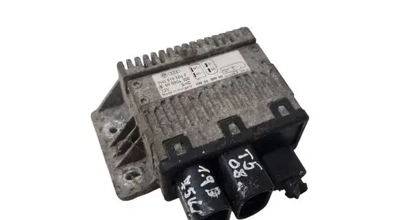 Volkswagen Transporter - Caravelle T5 Coolant fan relay 7H0919506F