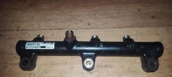 Fuel main line pipe