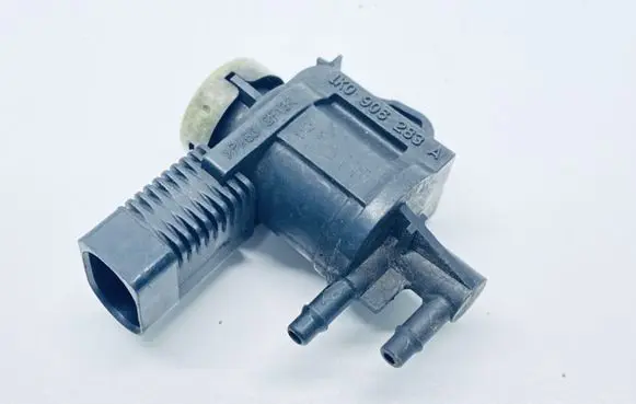 Audi A8 S8 D3 4E Turbo solenoid valve 1K0906283A