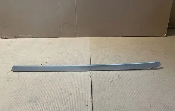 Mercedes-Benz E C207 W207 Front door trim bar A2077270322