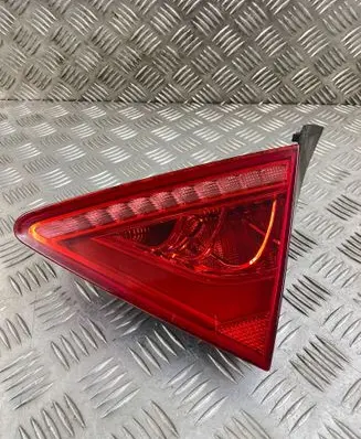 Audi A7 S7 4G Tailgate rear/tail lights 4G8945094