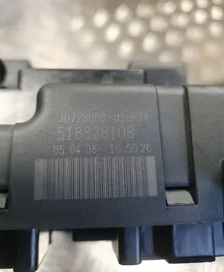 Volvo S80 Fuse box set 518828108 30728008P