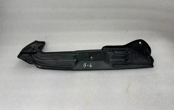 Audi A4 S4 B6 8E 8H Fender foam support/seal 8E0821111A