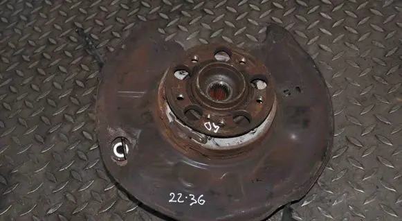 Mercedes-Benz CLK A209 C209 Rear wheel hub