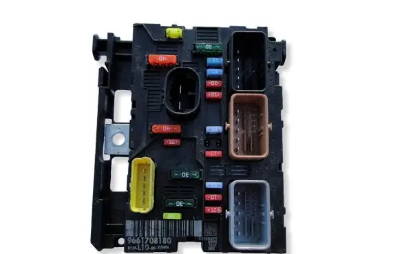 Peugeot 207 BSM Control unit 9661708180 BSML10