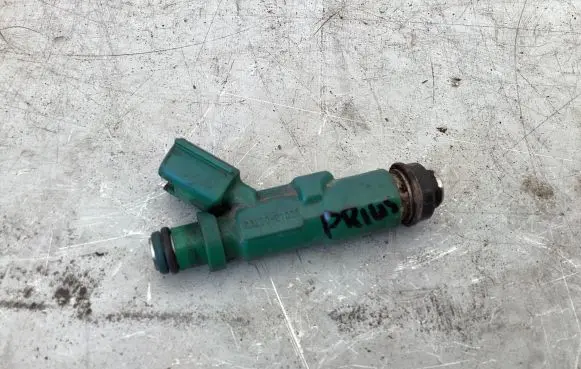 Toyota Prius (XW20) Fuel injector 2325021020