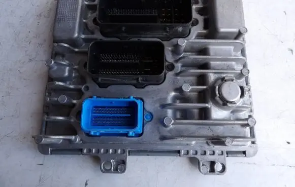 Opel Zafira C Engine control unit/module 55501574 395357783