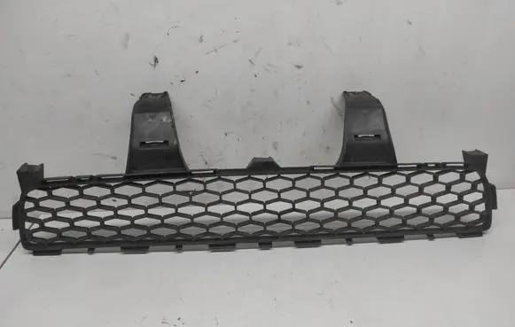 Toyota Corolla Verso E121 Front bumper lower grill