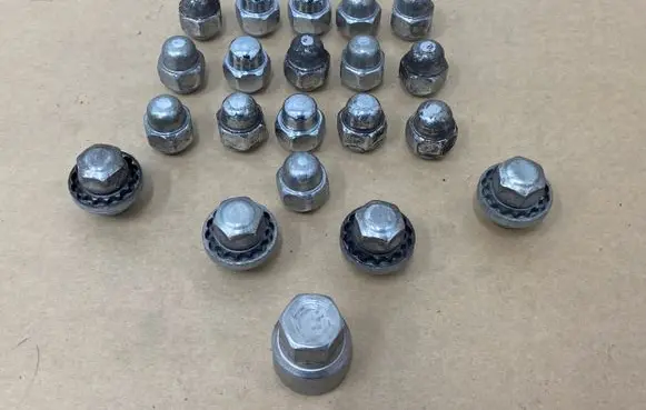 Hyundai Bayon Nuts/bolts 