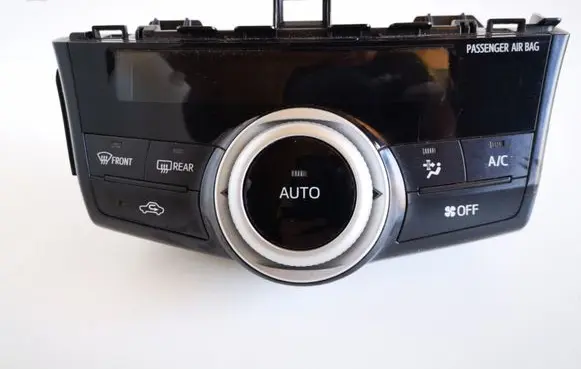 Toyota Prius+ (ZVW40) Climate control/heater control trim 5590047160 2370005651