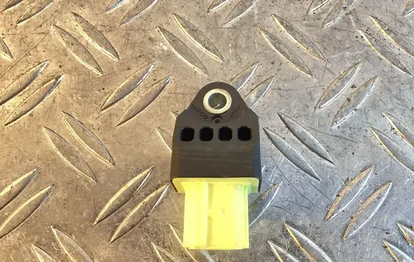 Lexus IS III XE30 Airbag deployment crash/impact sensor 8983112040