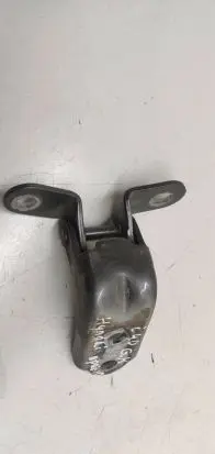 Hyundai i40 Rear door lower hinge
