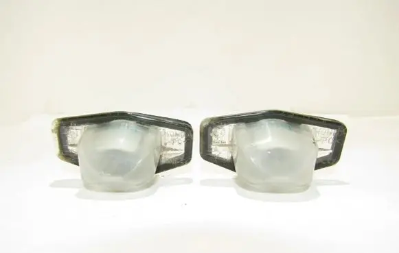 Honda CR-V Number plate light