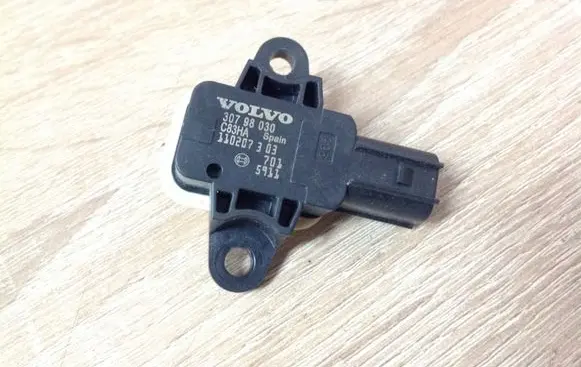 Volvo S60 Airbag deployment crash/impact sensor 30798030 110207303