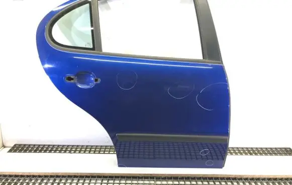 Rear door