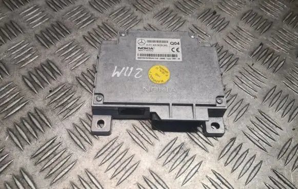Mercedes-Benz E W211 Phone control unit/module 2118205885 A2118205885