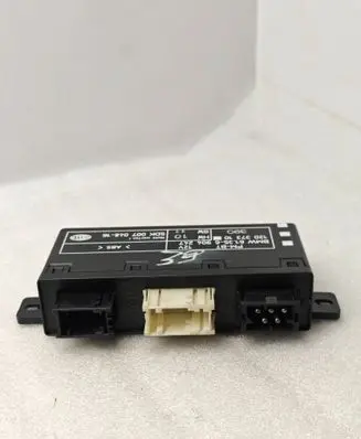BMW 5 E39 Door control unit/module 61356904247 2037310