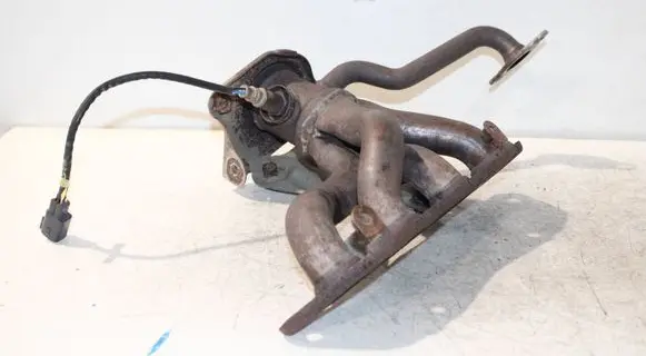 Toyota Auris 150 Exhaust manifold 8946728090