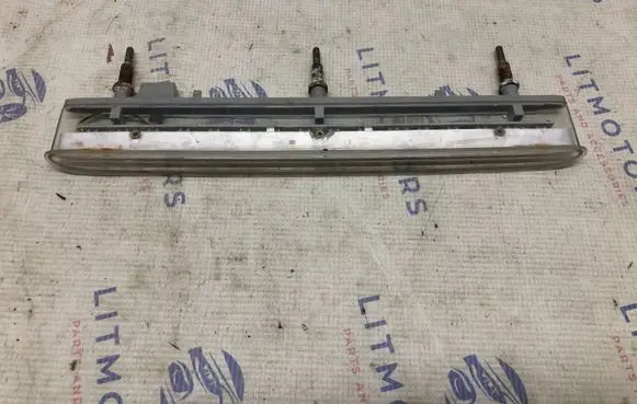 BMW 3 E46 Third/center stoplight 6920740