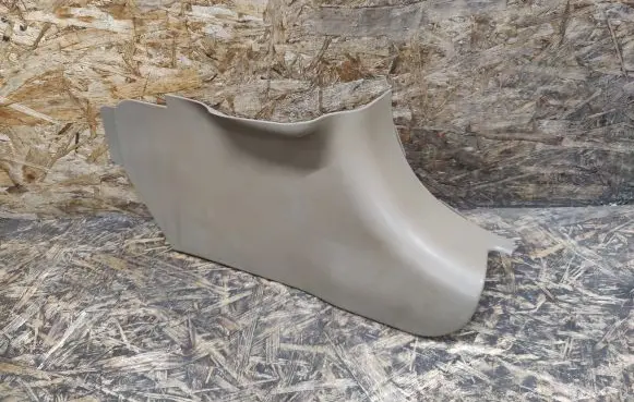 Foot area side trim