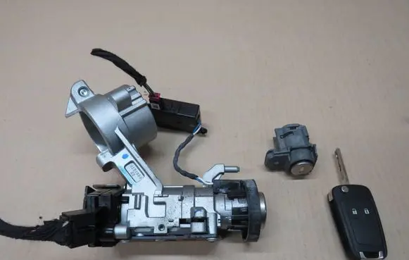 Opel Insignia A Ignition lock 23276089 524004116
