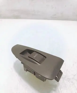 Toyota Avensis T250 Electric window control switch 7427105020