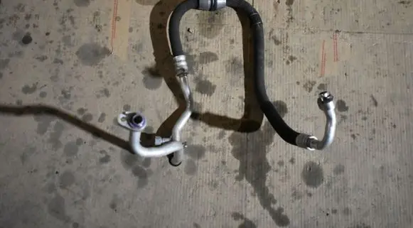 BMW 8 G15 Air conditioning (A/C) pipe/hose 9490960555525