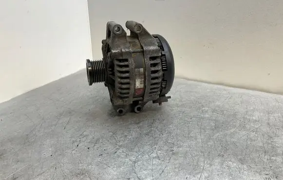 BMW 3 E92 E93 Generator/alternator 7591532