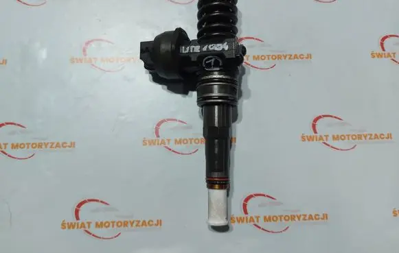 Audi A4 S4 B6 8E 8H Fuel injector 038130073BP