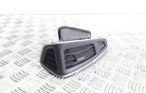 Ford Focus Dashboard side air vent grill/cover trim BM51018B08