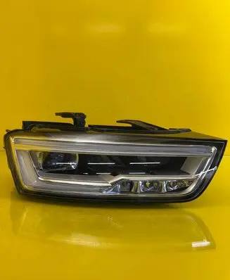 Audi Q3 F3 Headlight/headlamp 8U0941774