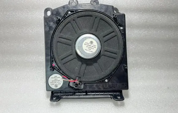 BMW 5 E60 E61 Subwoofer speaker 000141294906 91935404 5444171