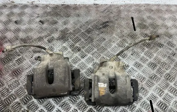 BMW 5 E39 Front brake caliper 60730