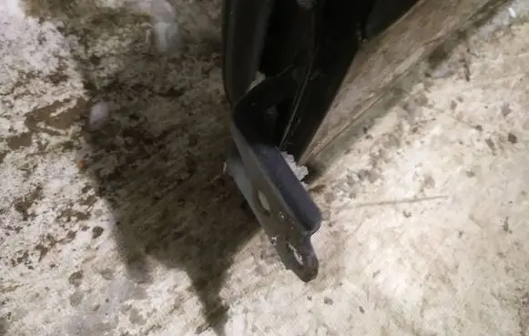 Subaru Legacy Rear door lower hinge 