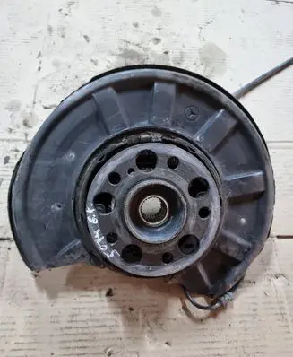 Mercedes-Benz E W212 Rear wheel hub NOCODE